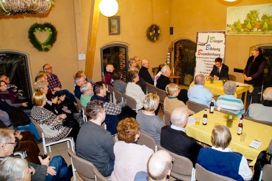 veranstaltung-bis-auf-den-letzten-platz-besetzt.jpg